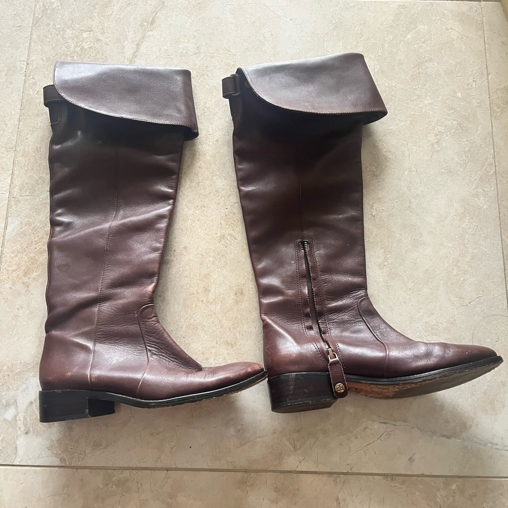 BCBGMAXAZRIA Riding Mid Calf Boots EUC Brown Leather W6 Shoes Under Knee High